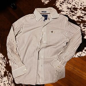 American Eagle men’s button down dress shirt